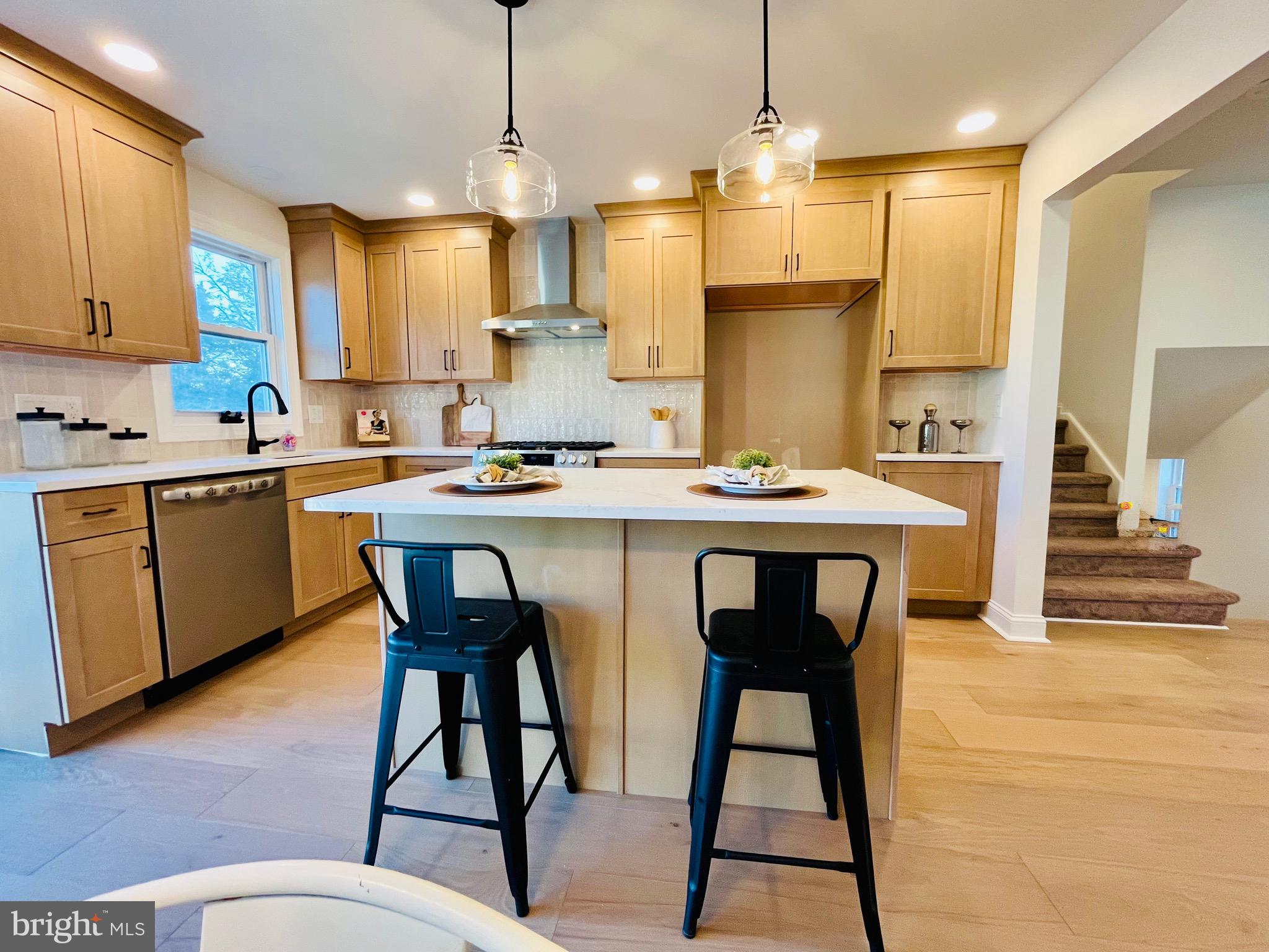 BELMONT TERR - Residential