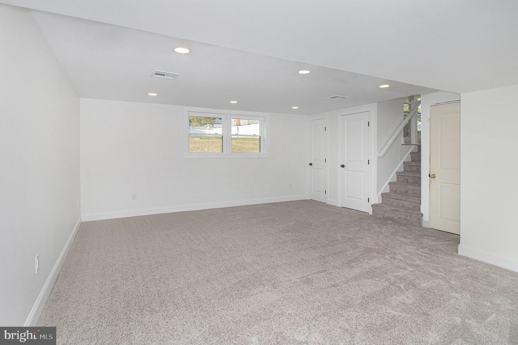 BELMONT TERR - Residential