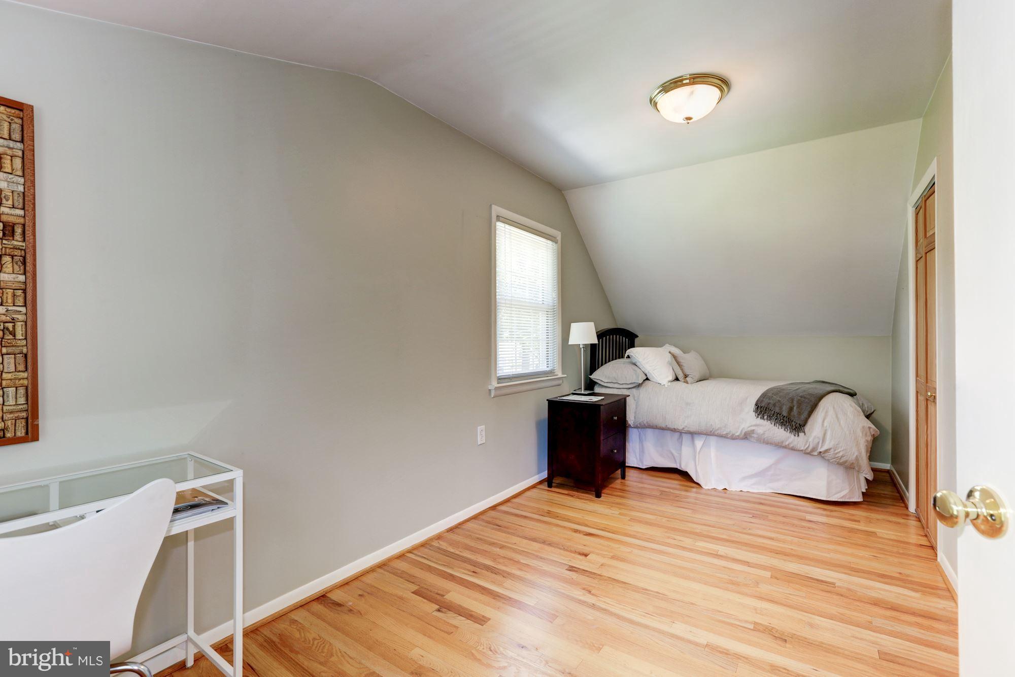 GLENMONT FOREST - Residential