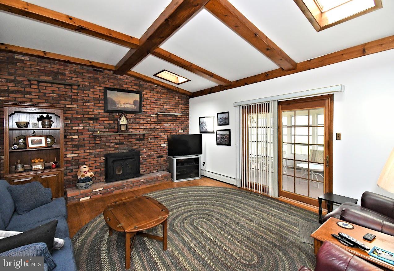 TOWER HILL - Residential