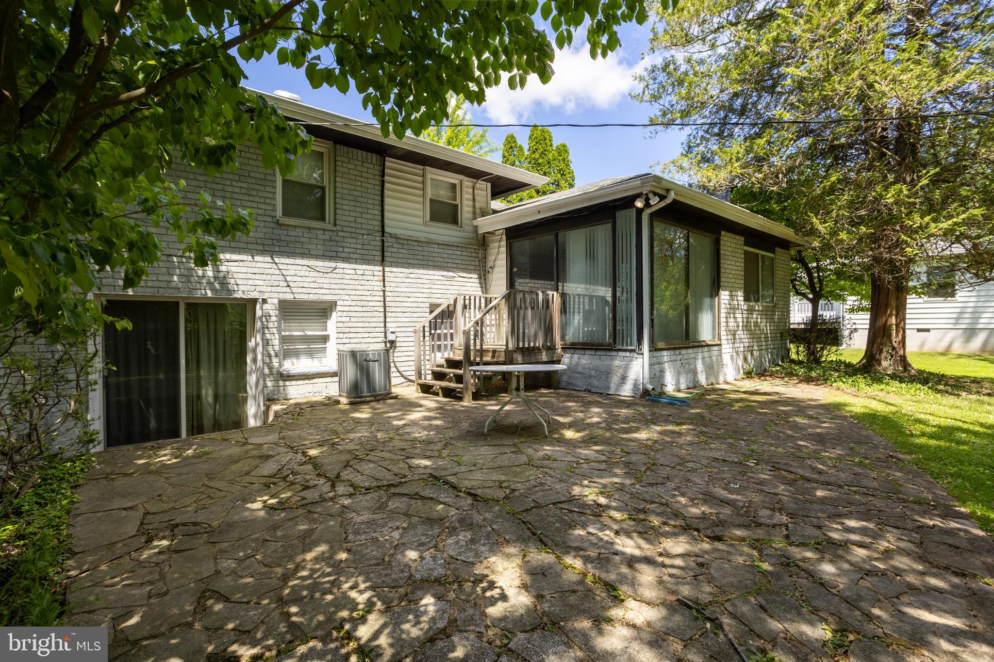 6609 AMLEIGH ROAD
