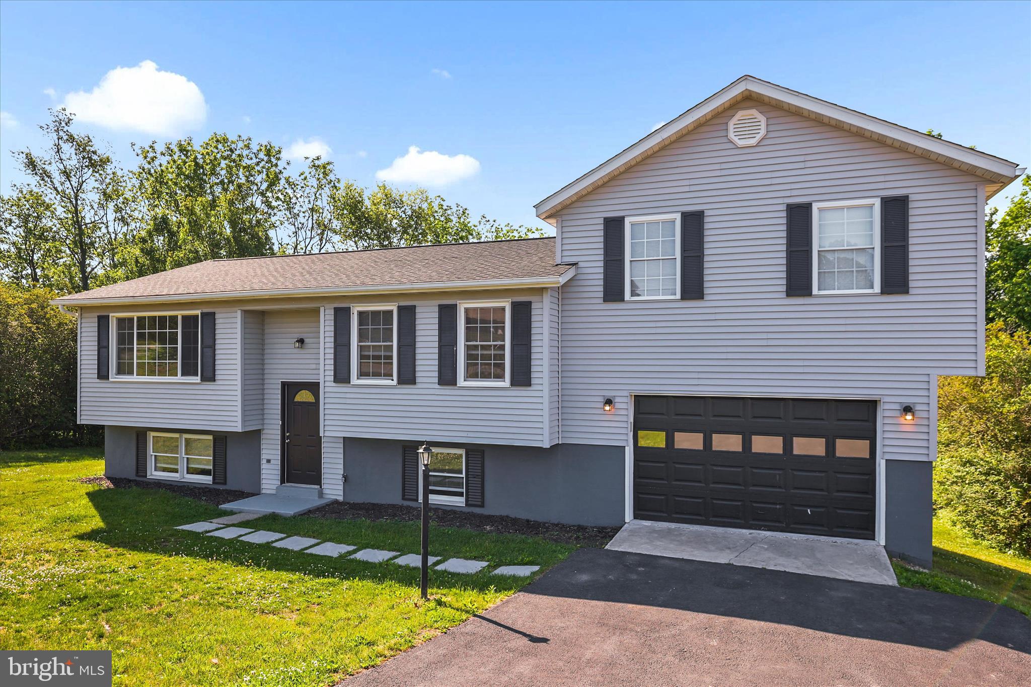 253 VEGAS DRIVE