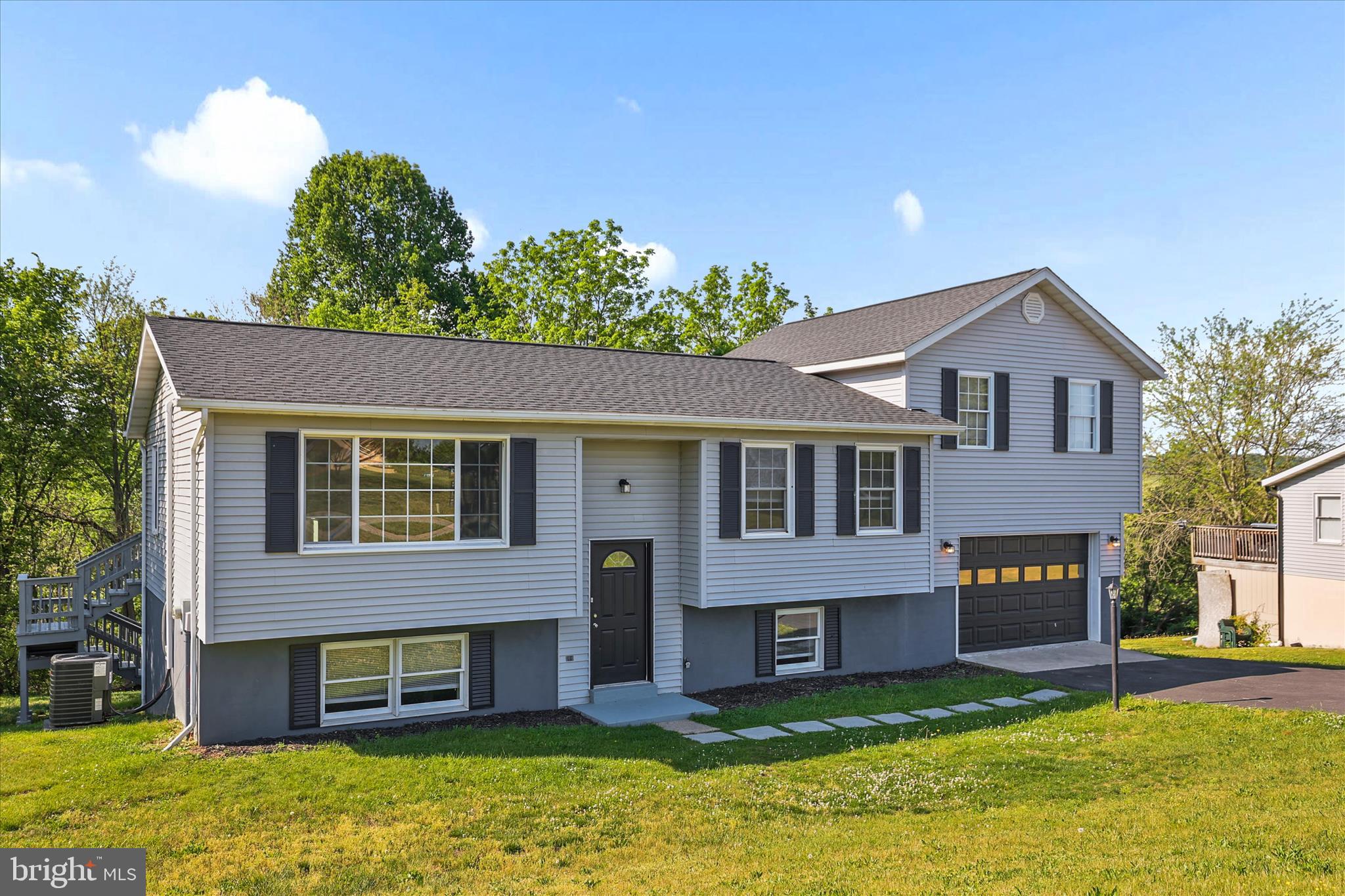 253 VEGAS DRIVE