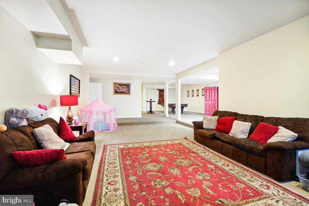 WOODMORE NORTH - Residential