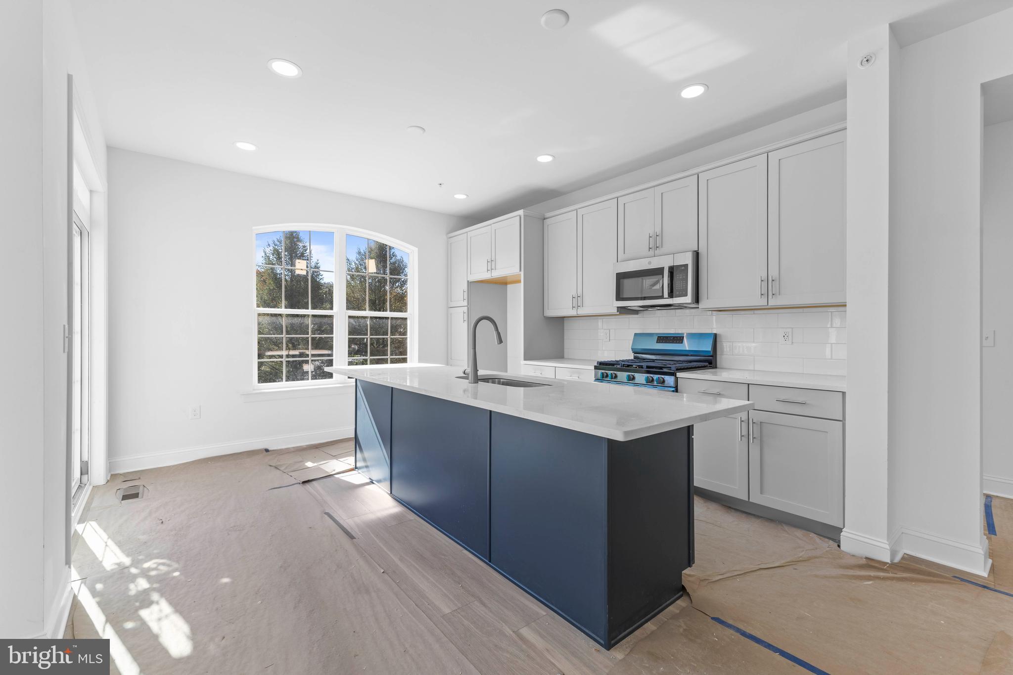 RIVERVIEW ESTATES - Residential