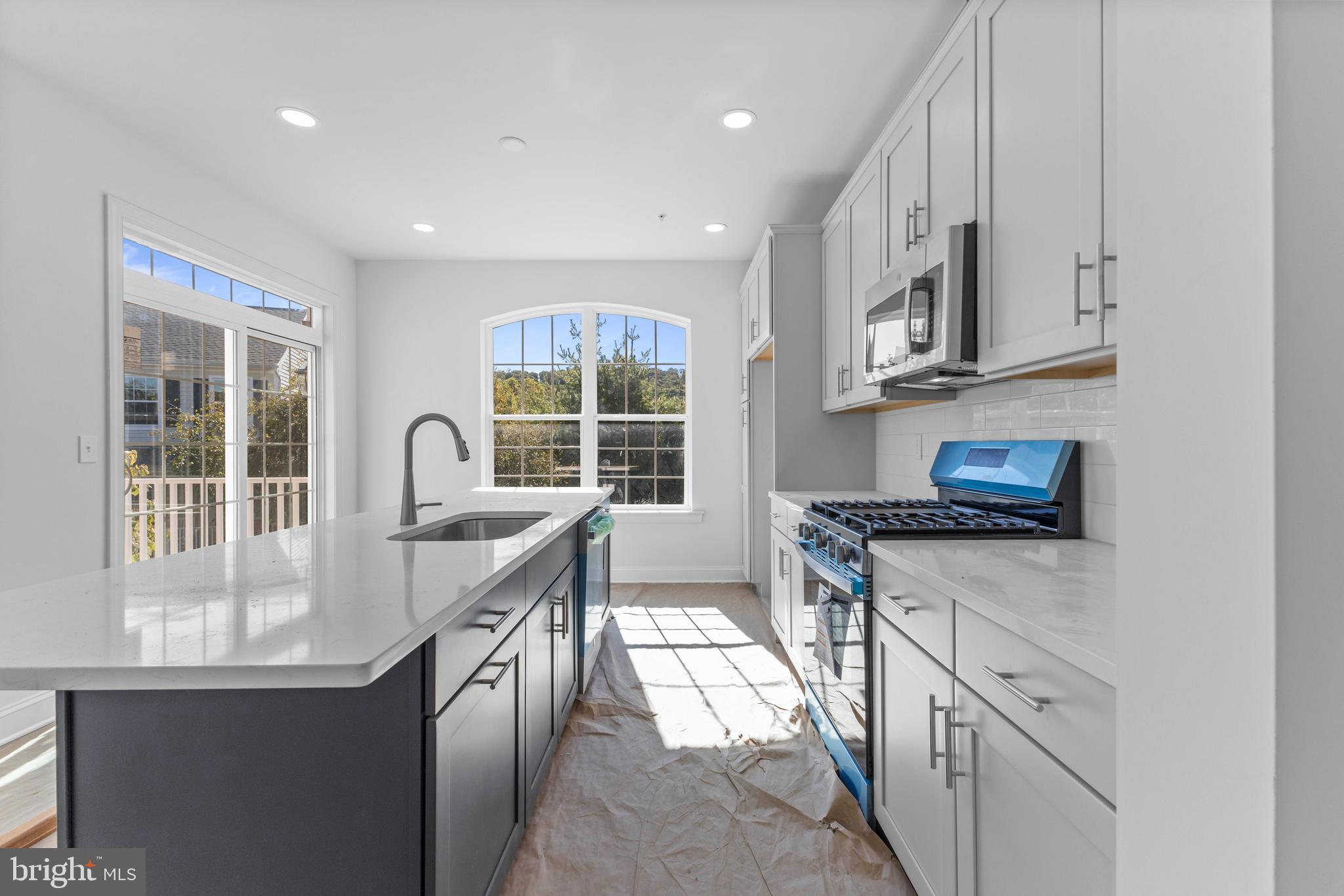 RIVERVIEW ESTATES - Residential