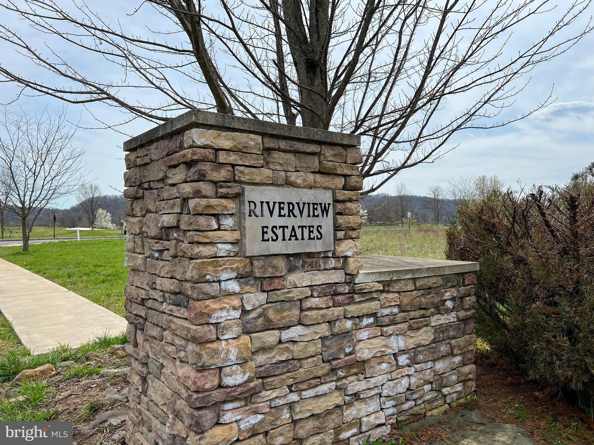 RIVERVIEW ESTATES - Residential