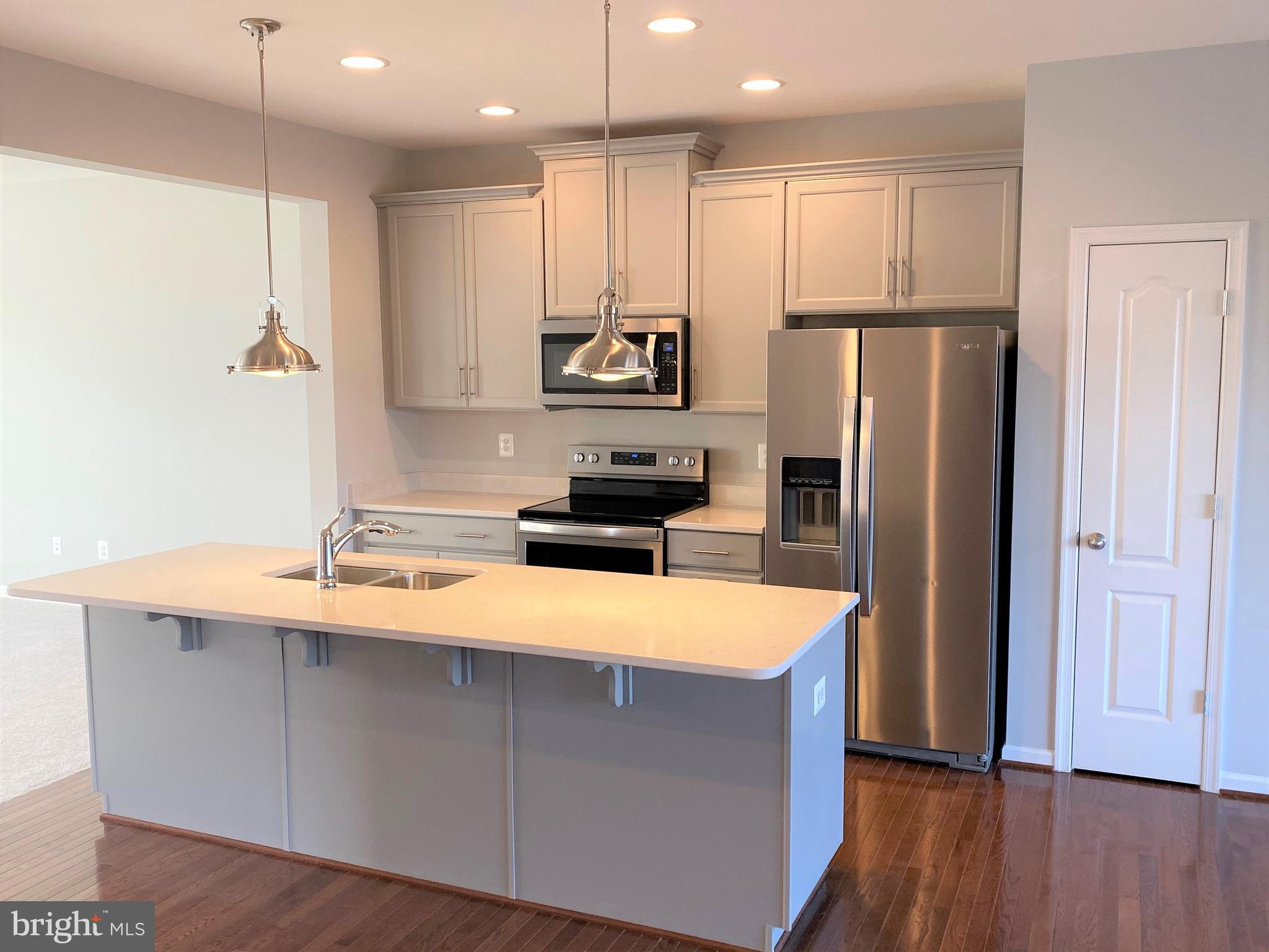 OVERLOOK AT RIVERSIDE TOWNHOMES - Residential