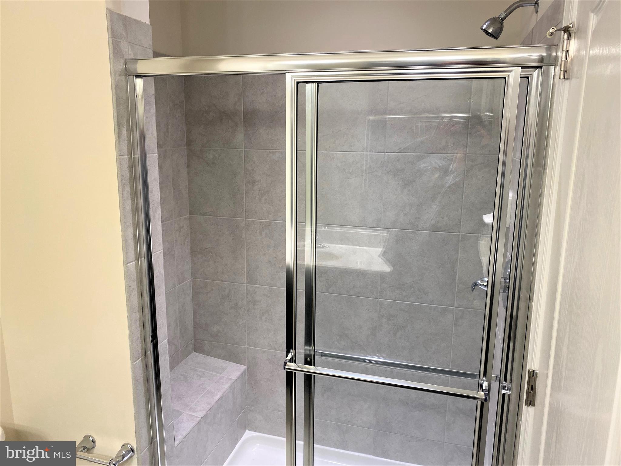 OVERLOOK AT RIVERSIDE TOWNHOMES - Residential