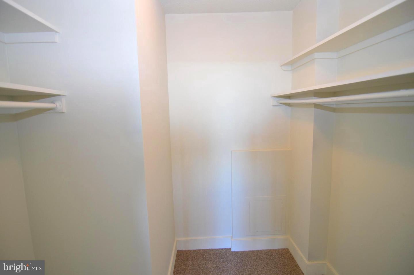 SILVER SPRING - Residential Lease