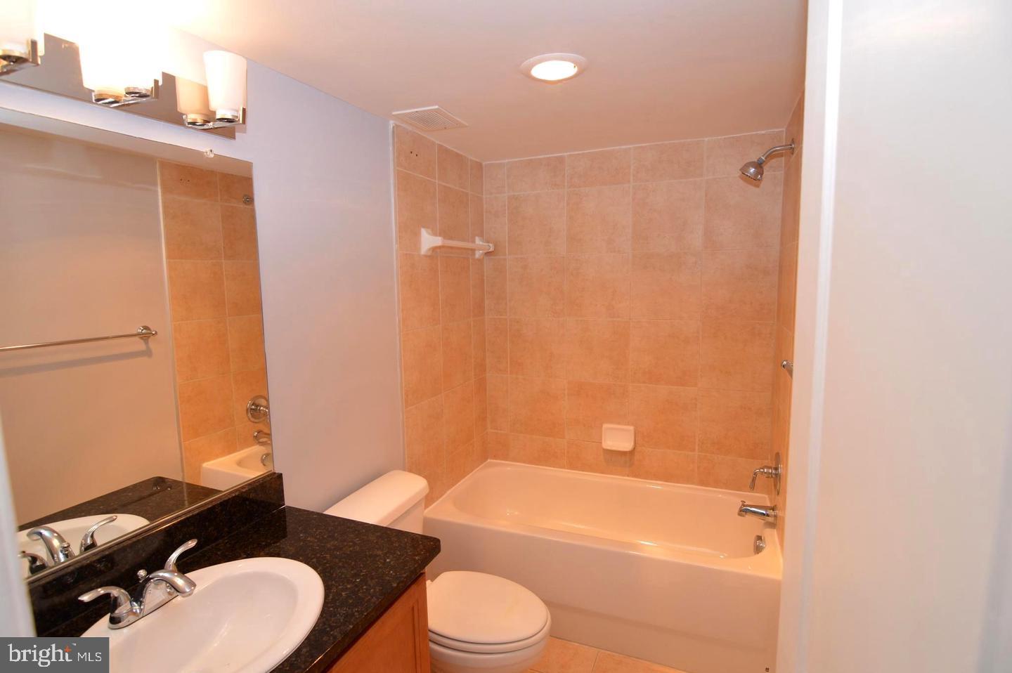 SILVER SPRING - Residential Lease