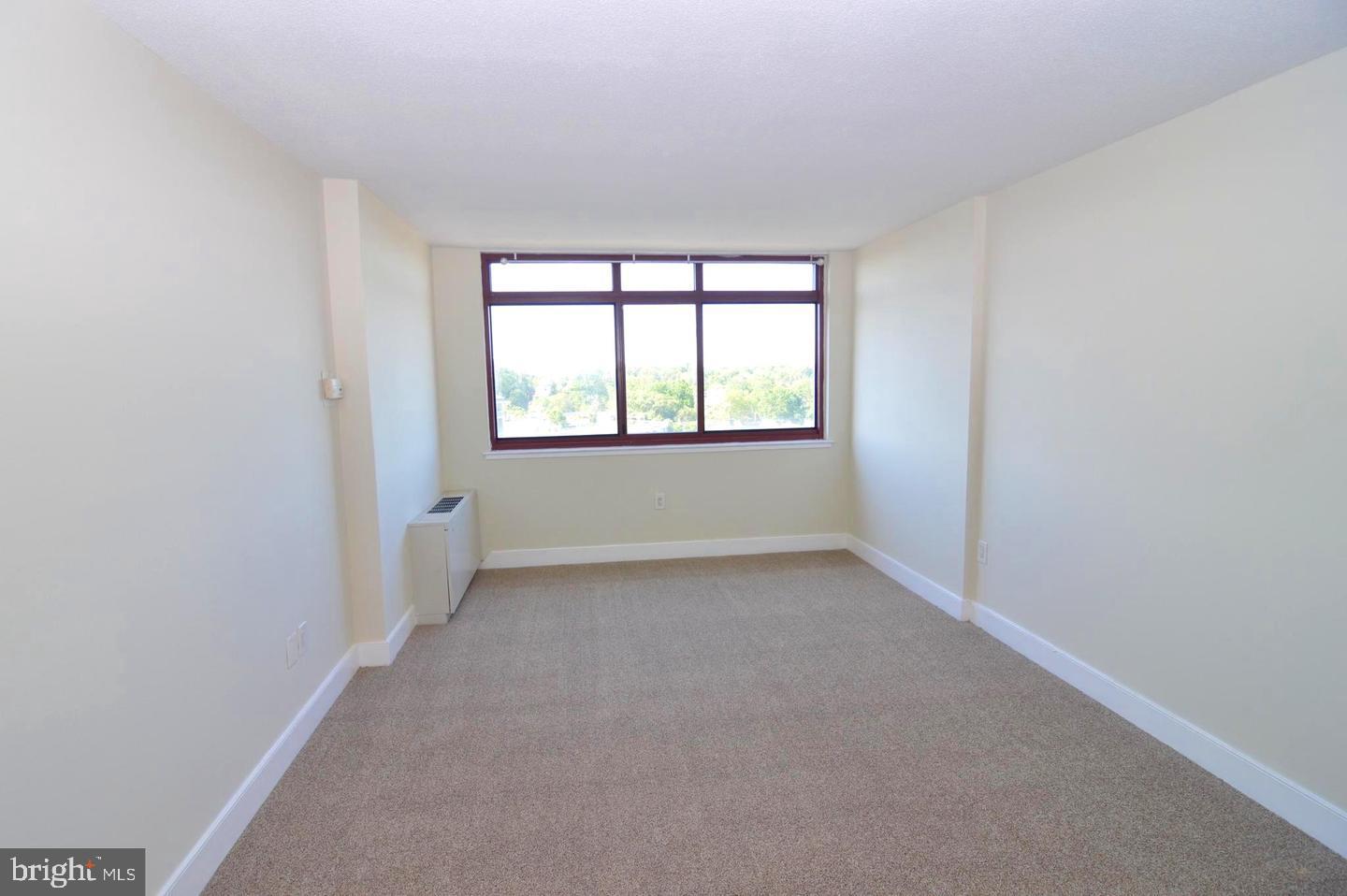 SILVER SPRING - Residential Lease