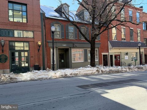 136-140 E KING LANCASTER PA 17602