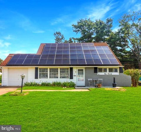 120 VERMONT LANE LEVITTOWN PA 19054