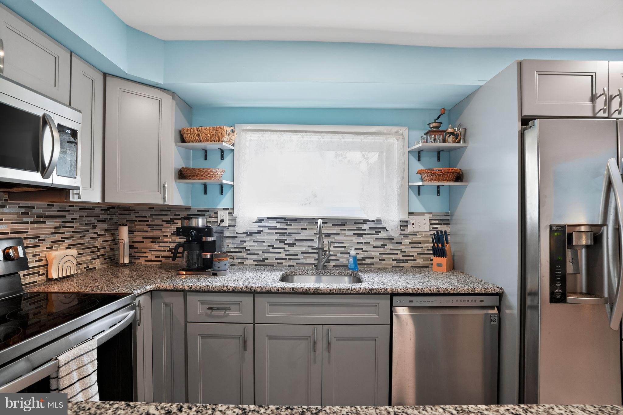 VERMILION HILL - Residential