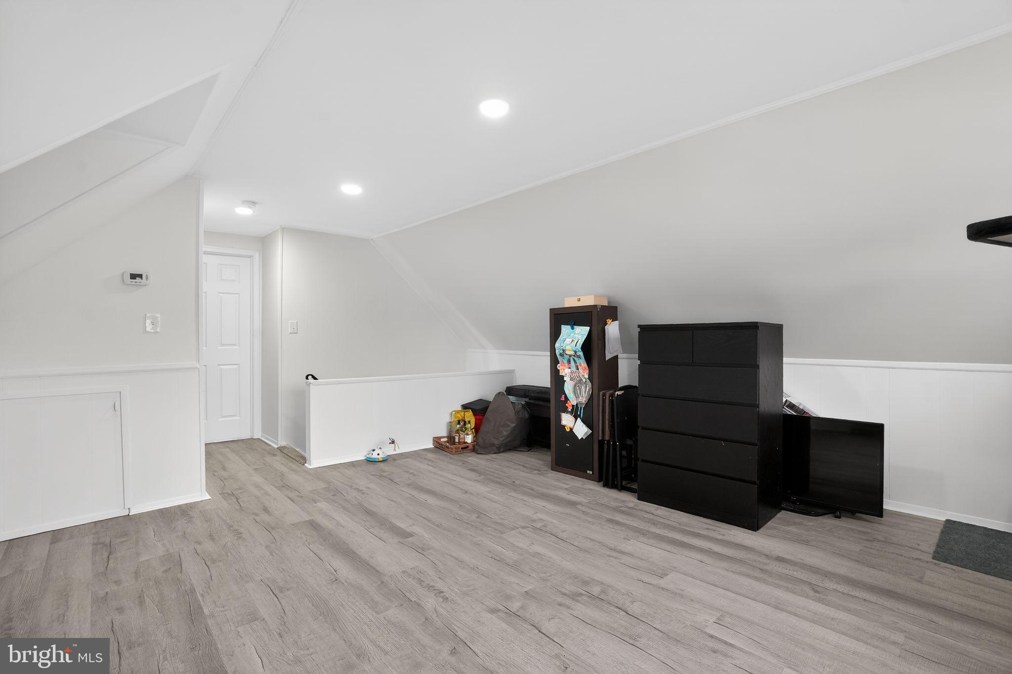 VERMILION HILL - Residential