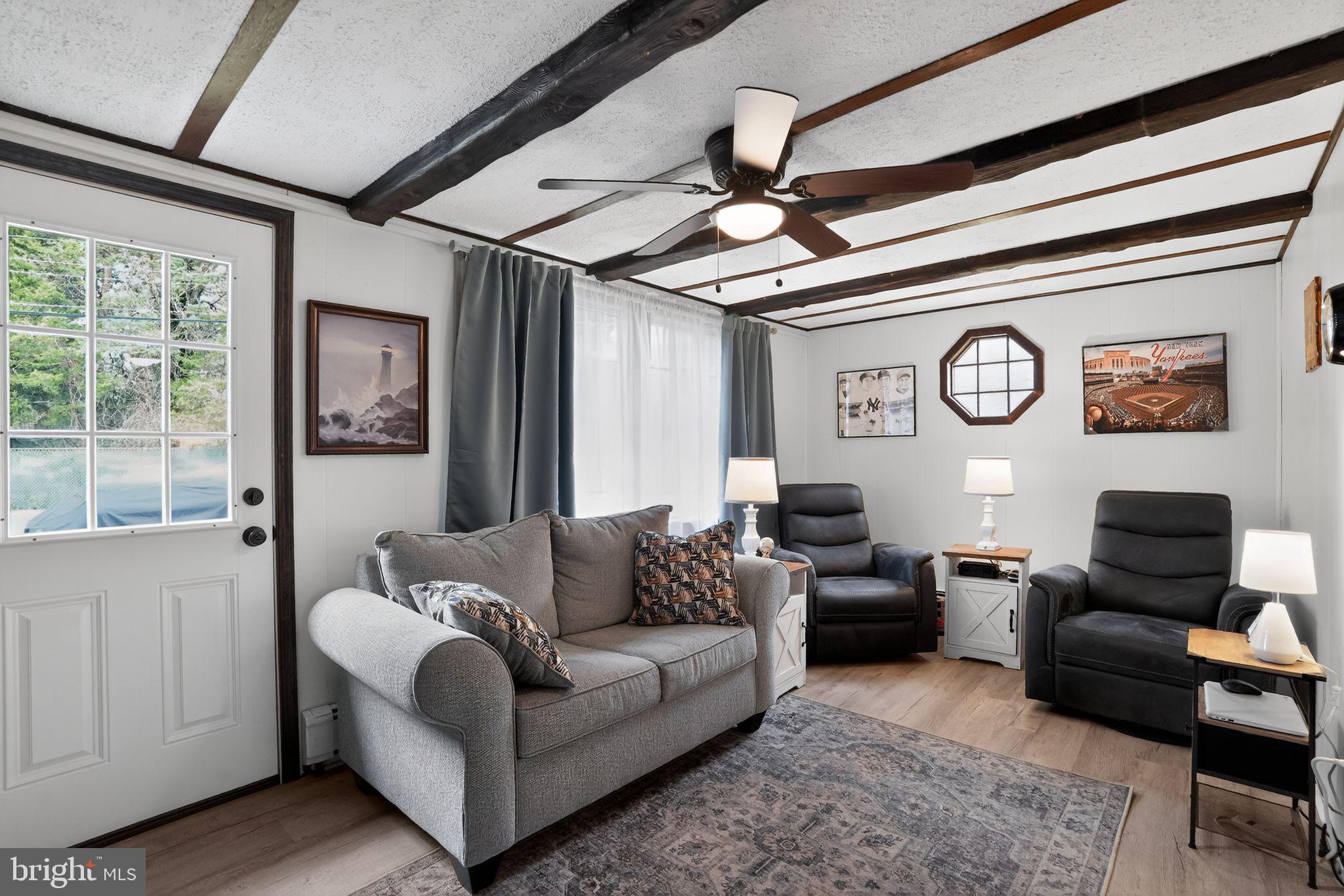 VERMILION HILL - Residential