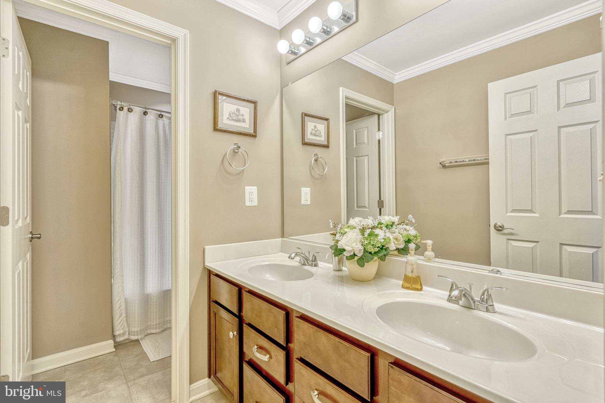 HASTINGS MARKETPLACE - Residential Lease