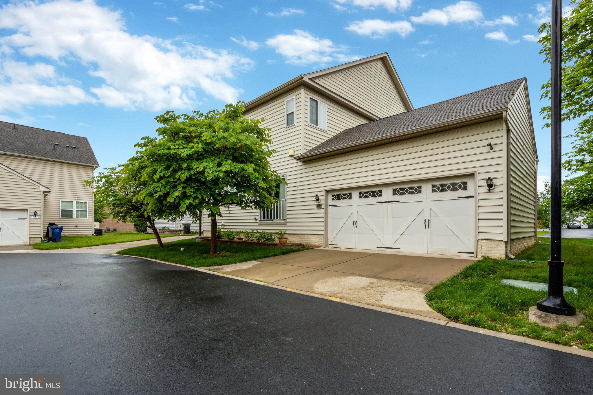 HASTINGS MARKETPLACE - Residential Lease