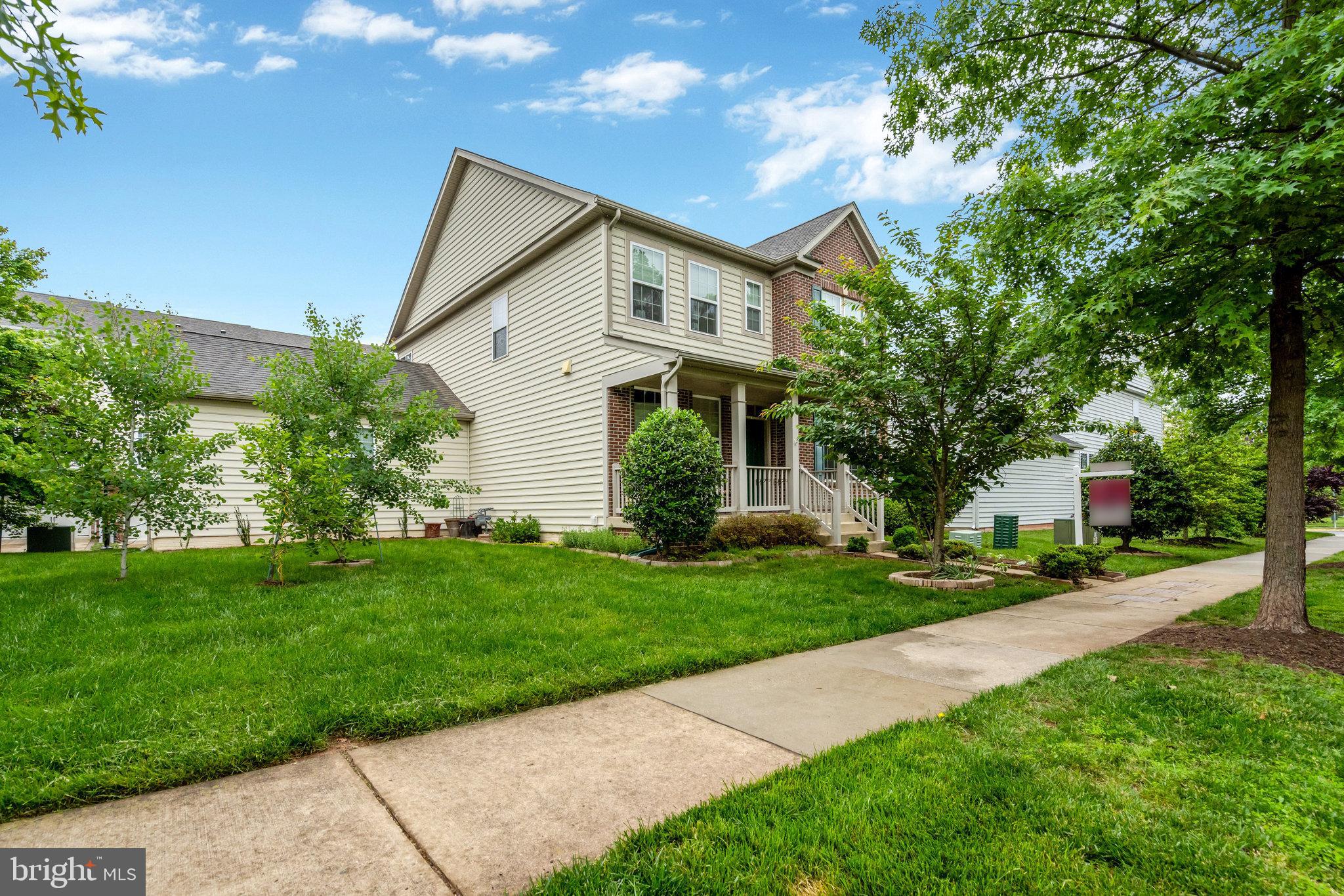 HASTINGS MARKETPLACE - Residential Lease