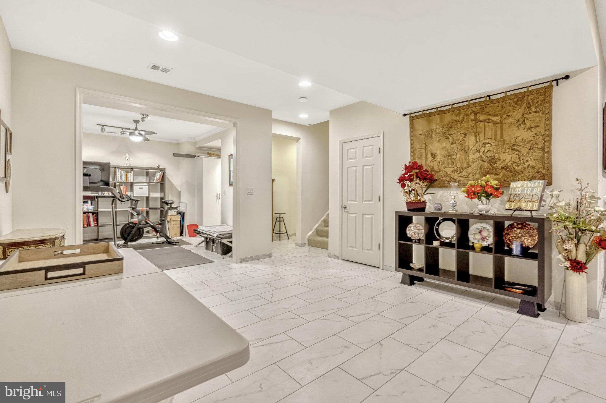 HASTINGS MARKETPLACE - Residential Lease