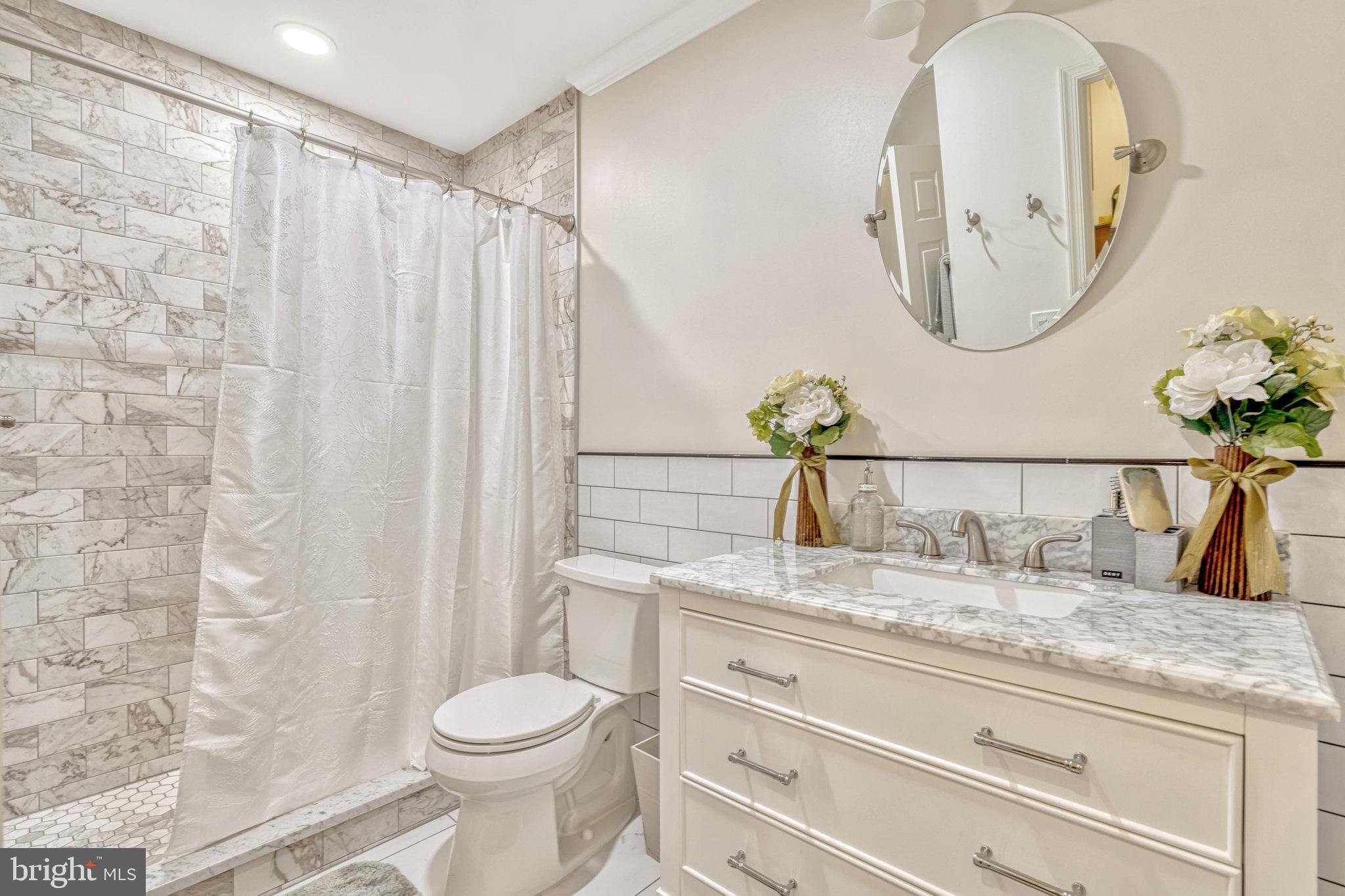 HASTINGS MARKETPLACE - Residential Lease