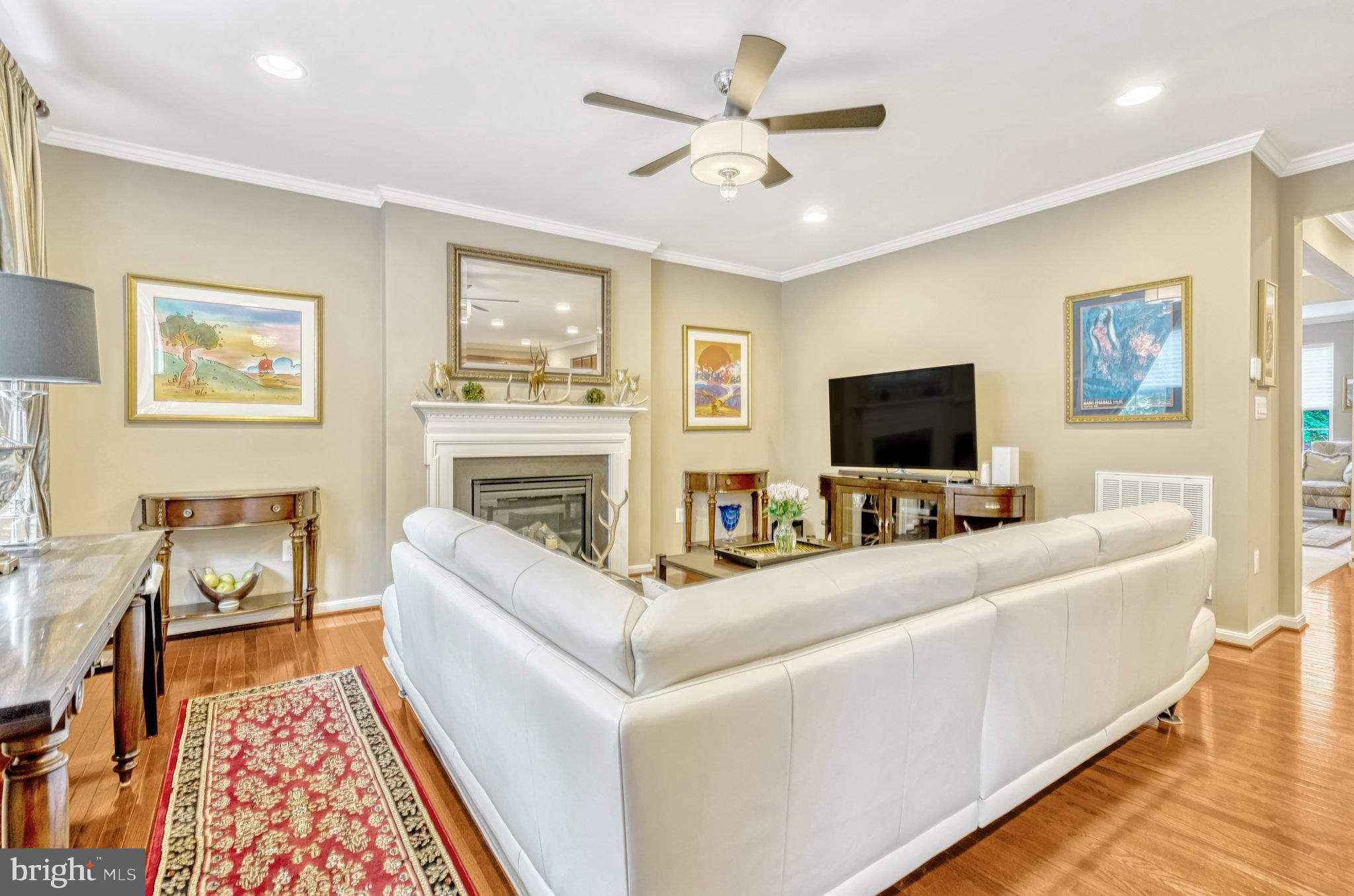 HASTINGS MARKETPLACE - Residential Lease