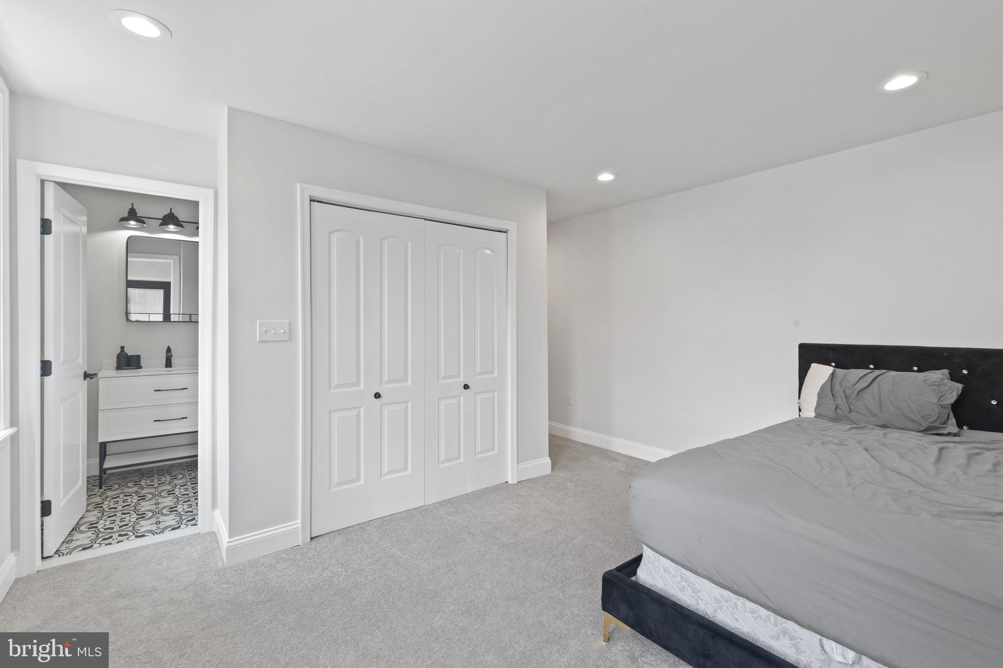 MCELDERRY PARK - Residential Lease