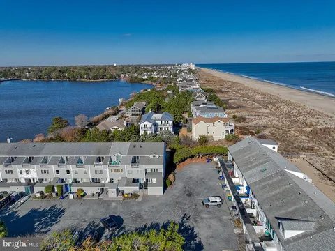 3 Seastrand Court Unit 21, Dewey Beach, DE MLS: DESU2075954
