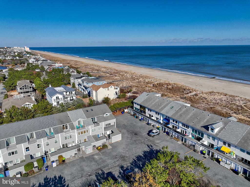 3 SEASTRAND COURT 21