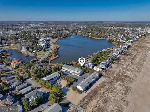 3 Seastrand Court Unit 21, Dewey Beach, DE MLS: DESU2075954