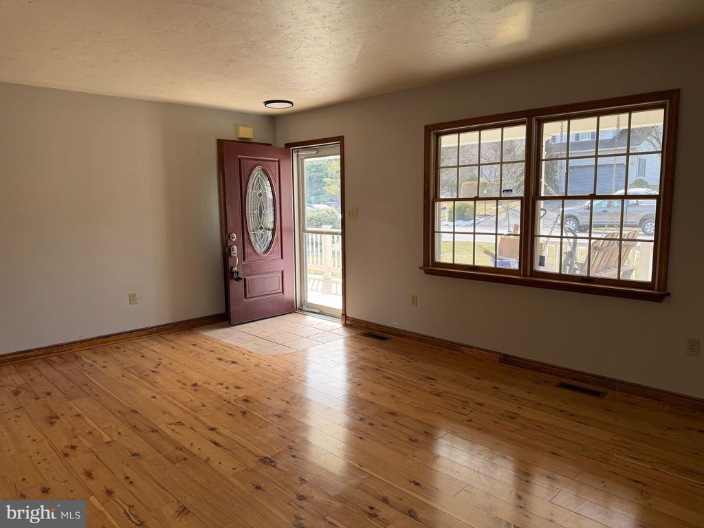 Photo of 131 Timber Lane, HANOVER, PA 17331 (MLS # PAYK2096228)