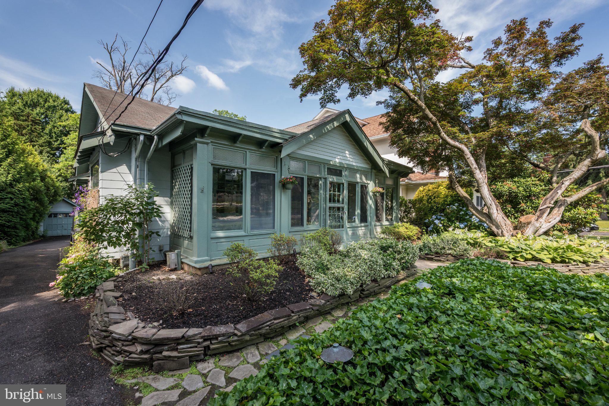 302 2ND AVENUE
