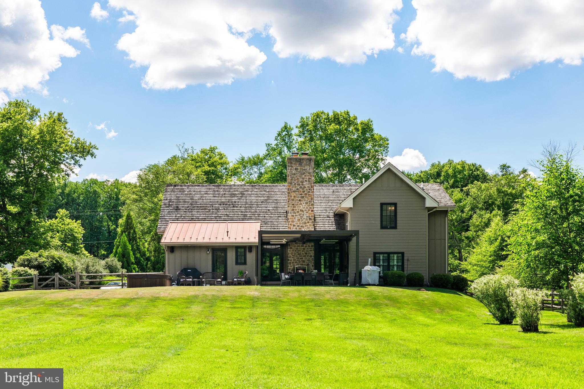 RADNOR HUNT - Residential