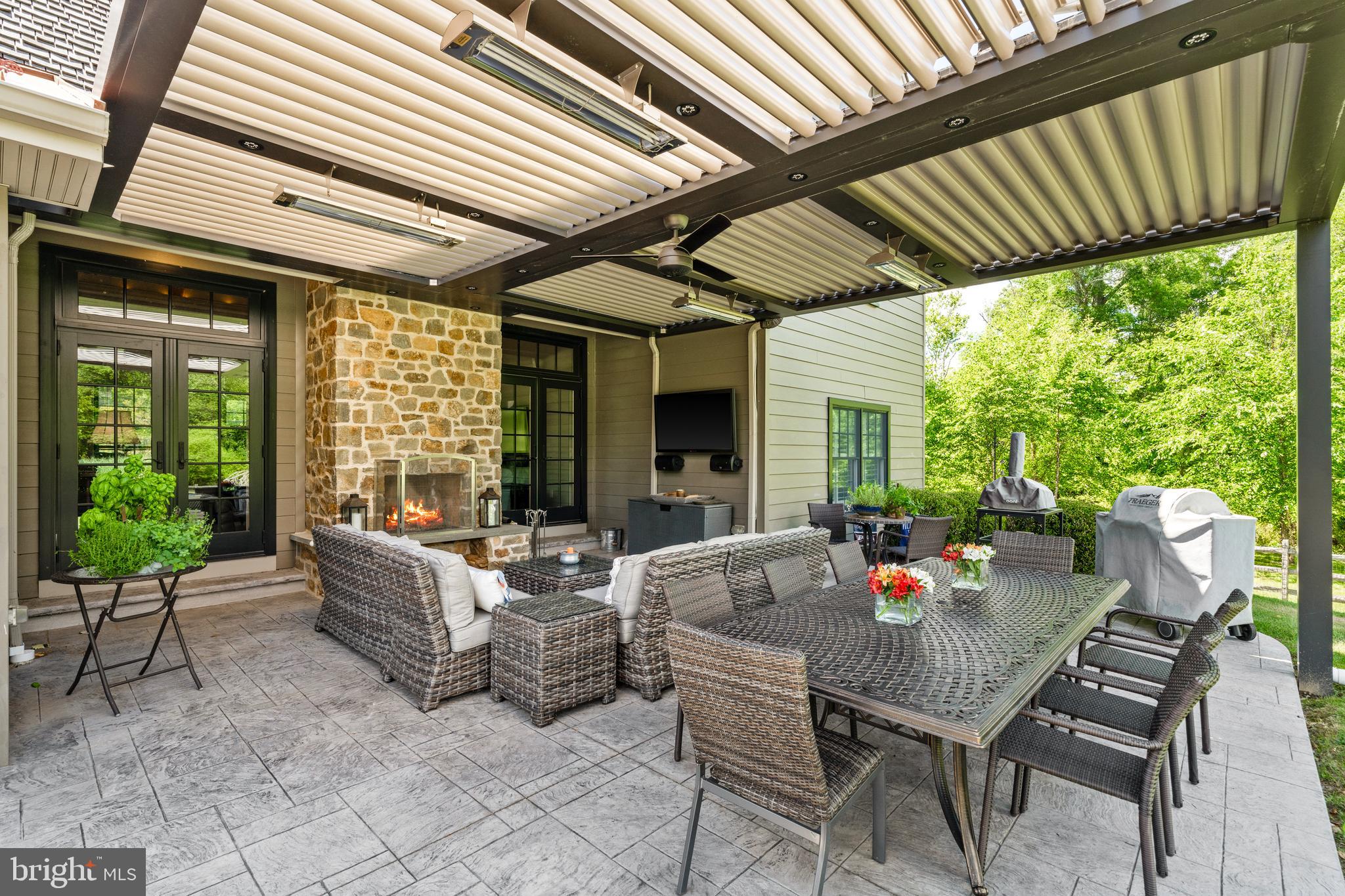 RADNOR HUNT - Residential