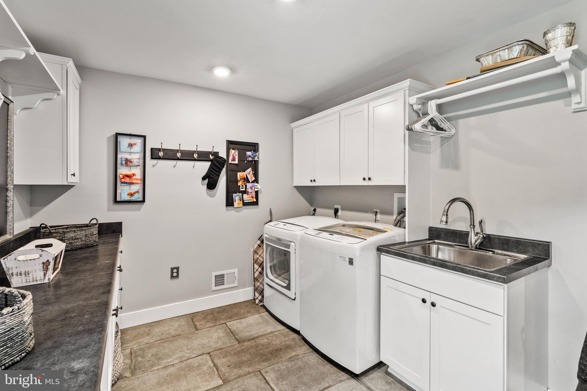 RADNOR HUNT - Residential