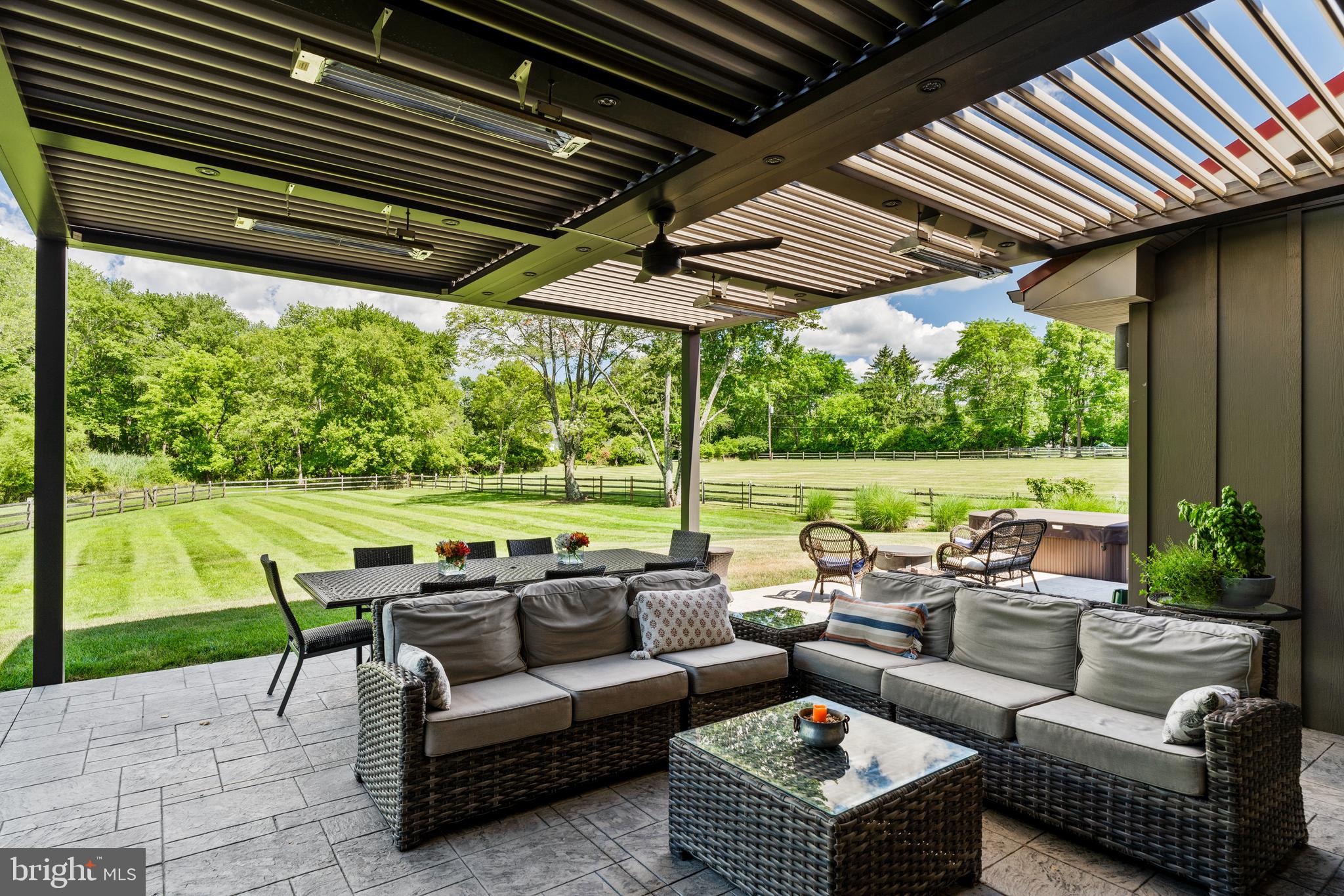 RADNOR HUNT - Residential