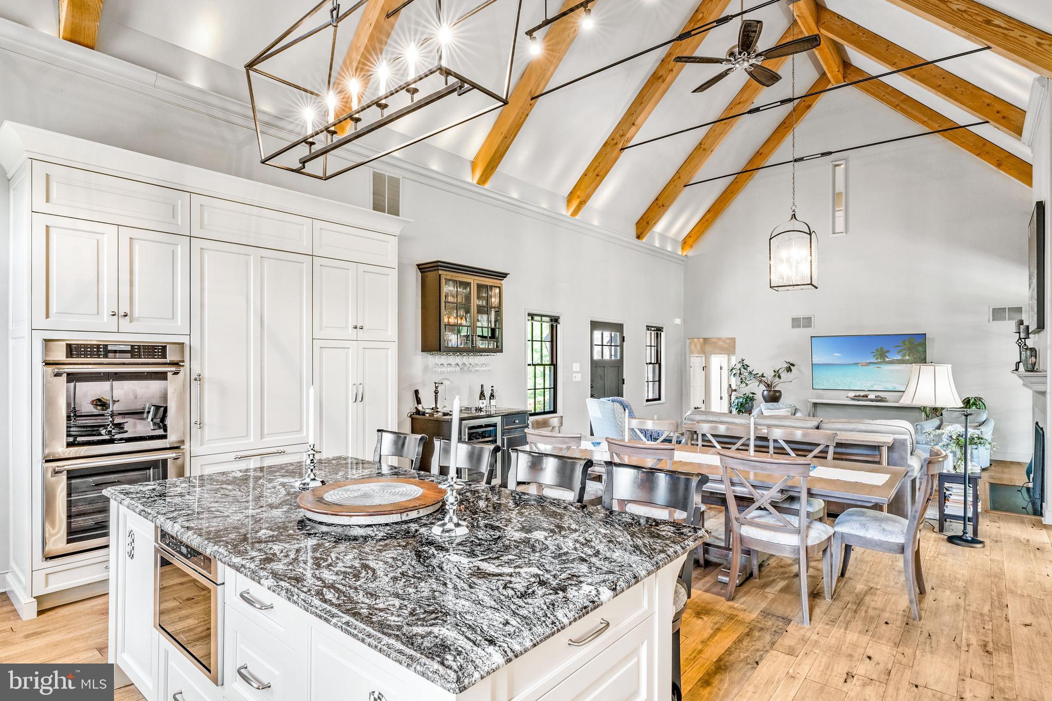 RADNOR HUNT - Residential