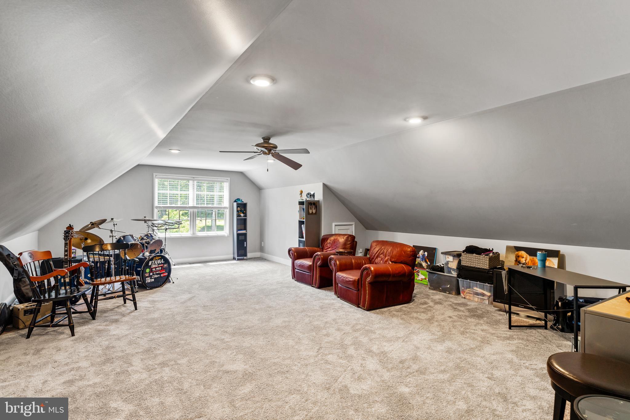 RADNOR HUNT - Residential