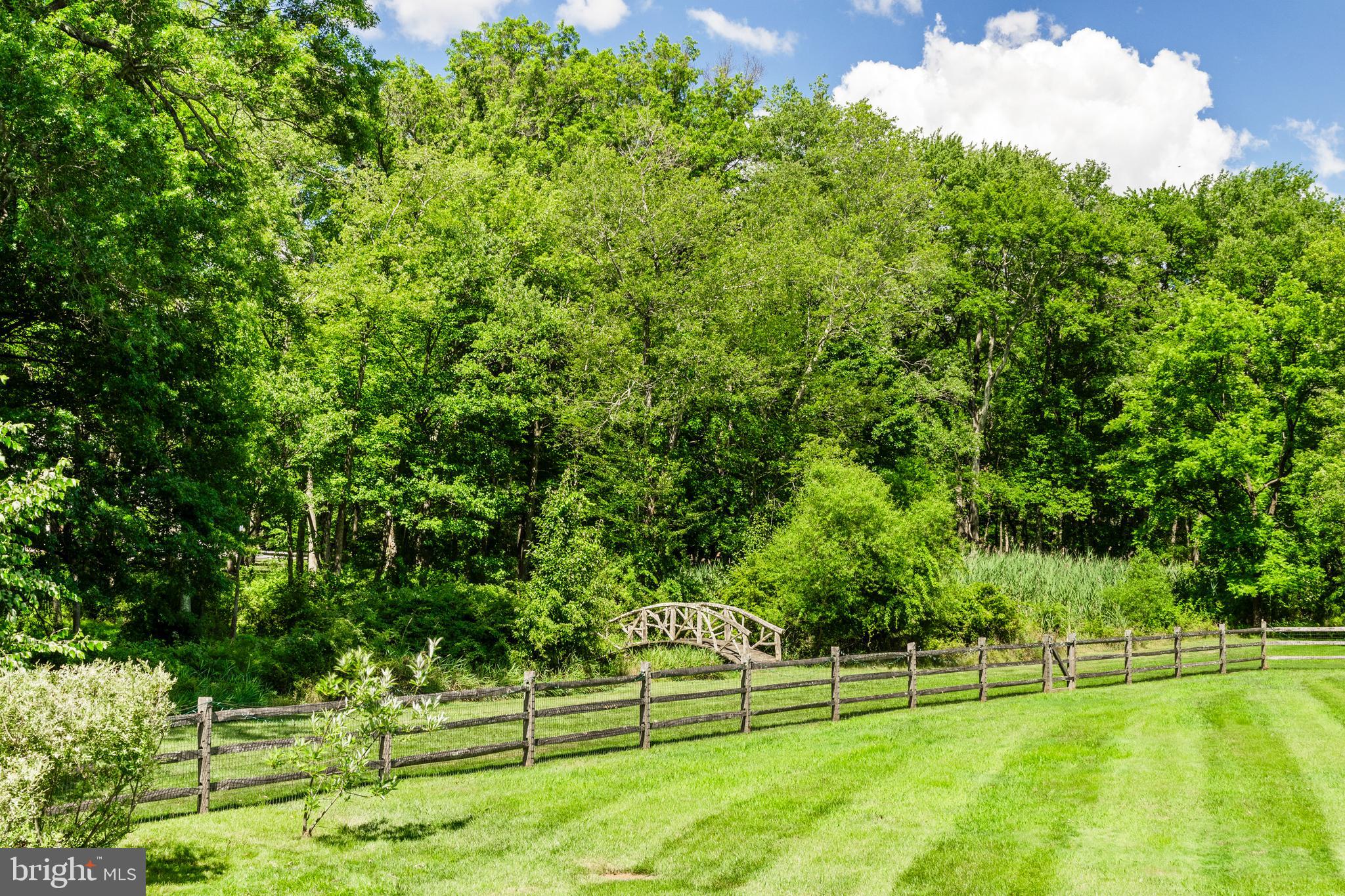 RADNOR HUNT - Residential