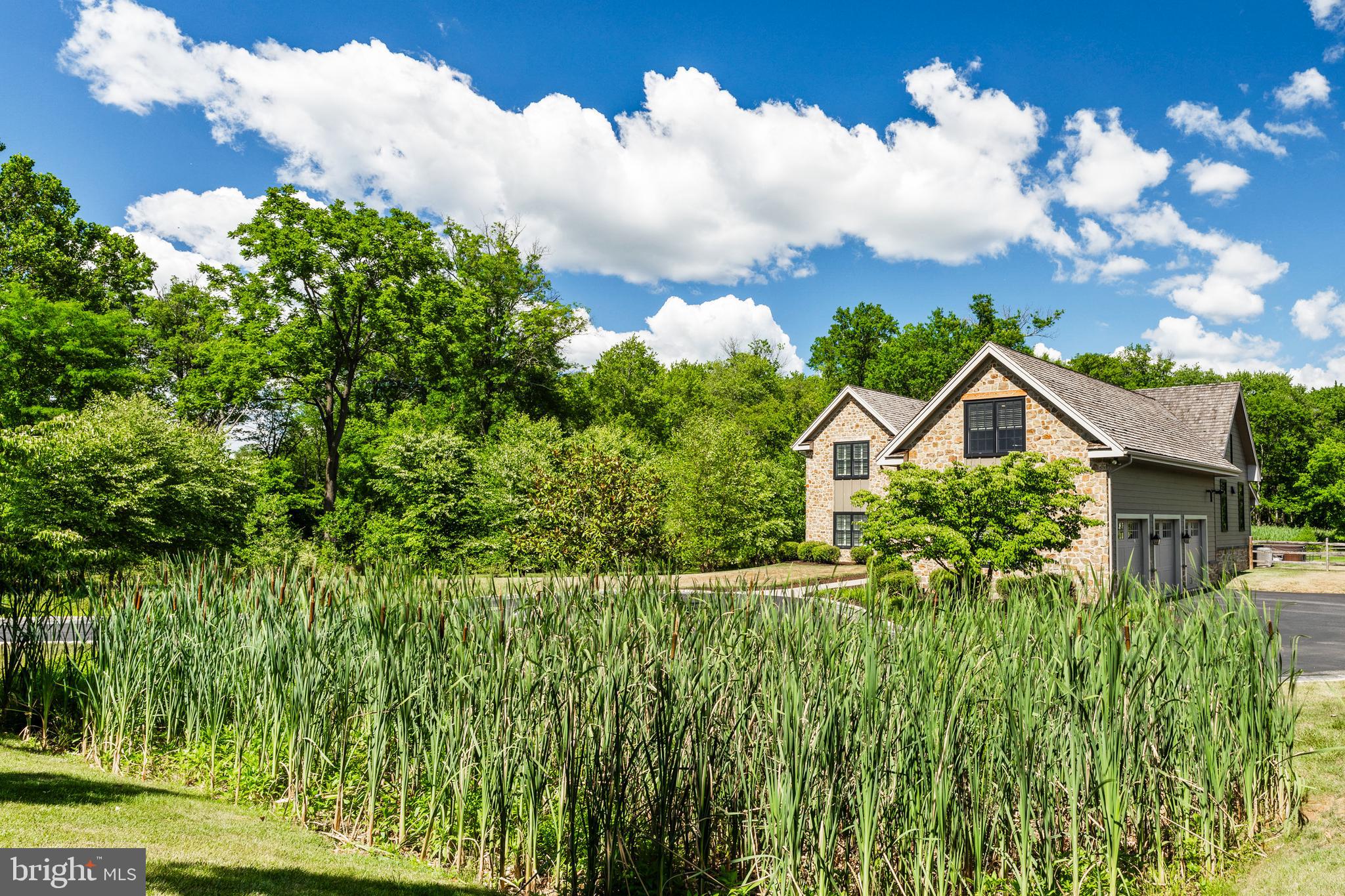 RADNOR HUNT - Residential