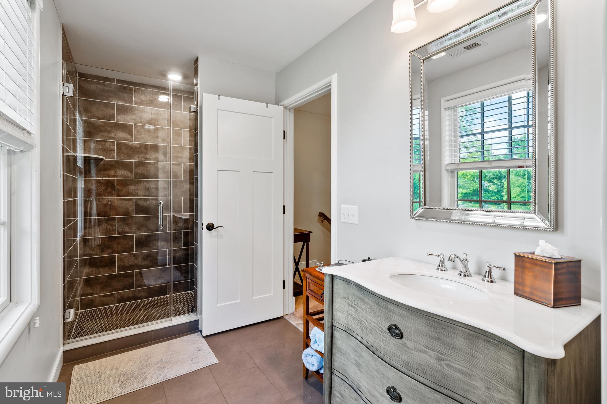 RADNOR HUNT - Residential