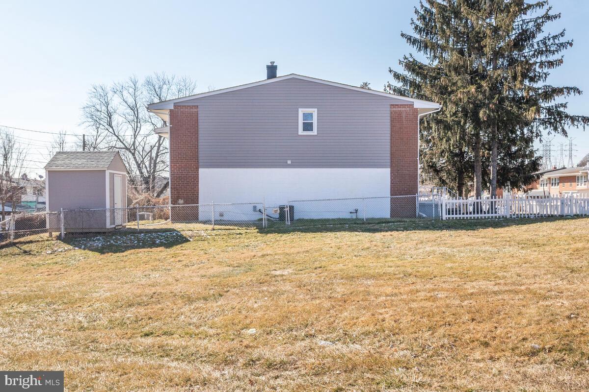 FRANKFORD GARDENS SHOPPING CENTER - Residential