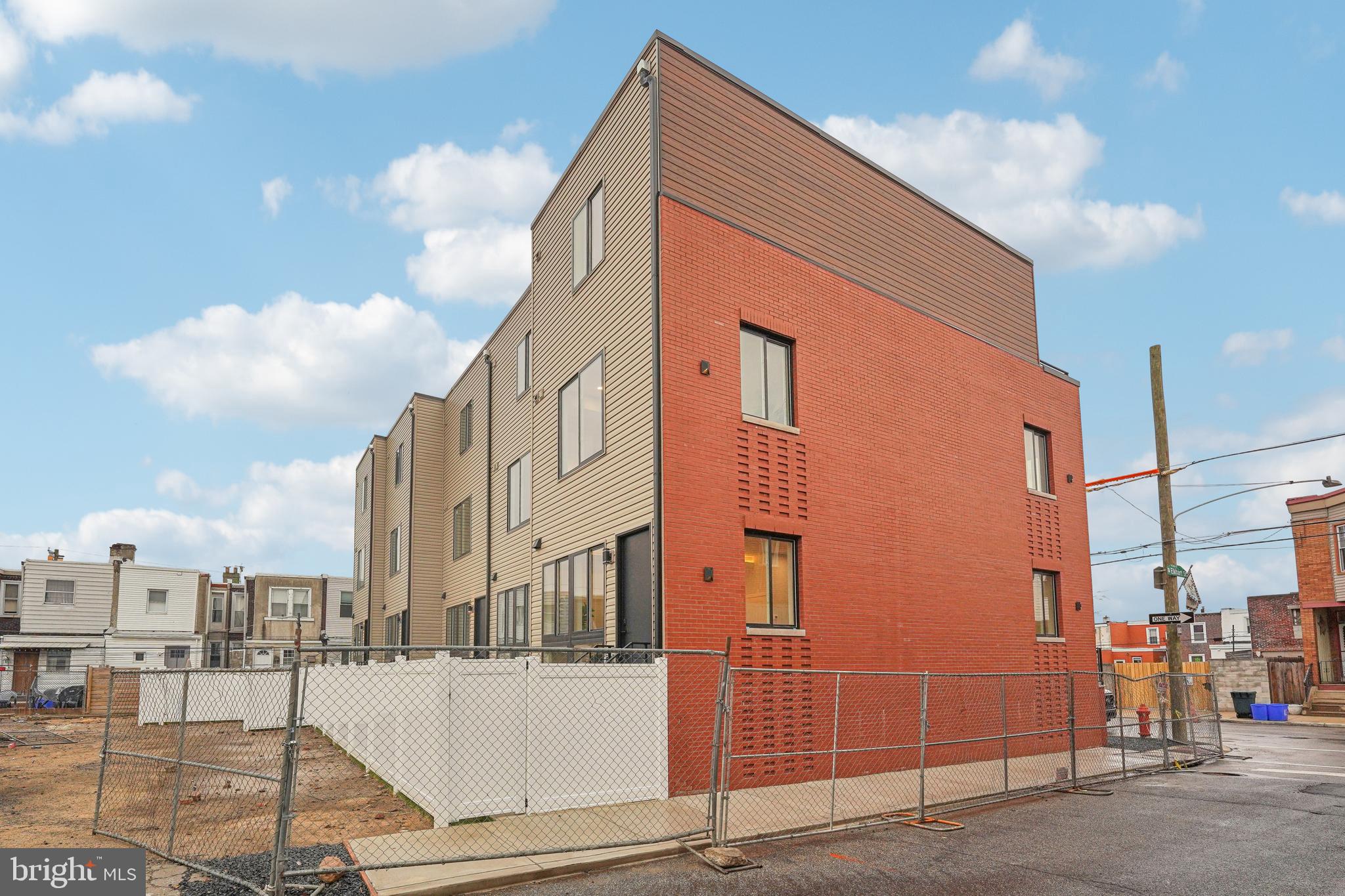 PORT RICHMOND - Residential