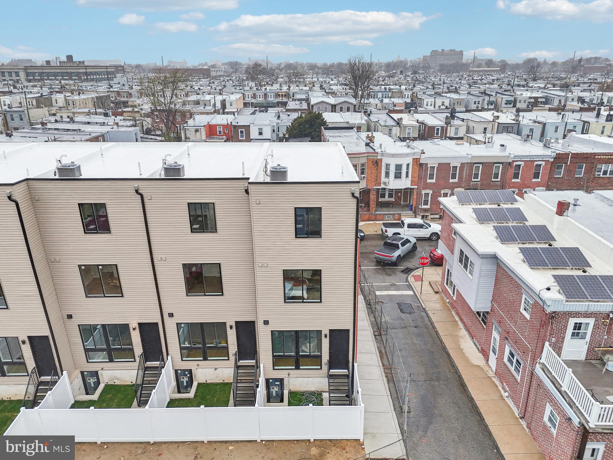 PORT RICHMOND - Residential