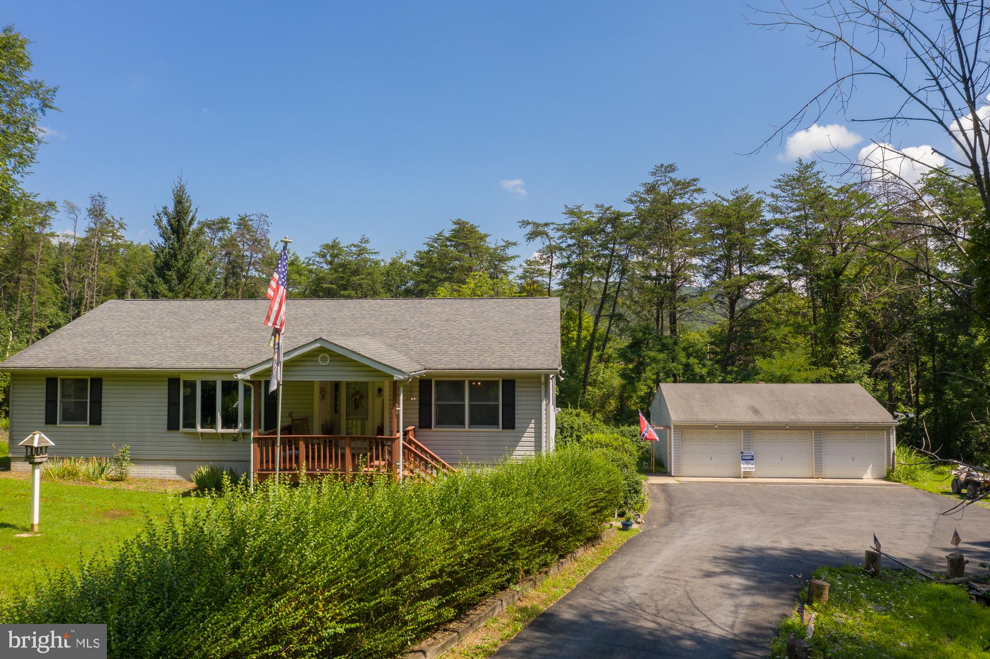 RAVEN ROCK - Residential