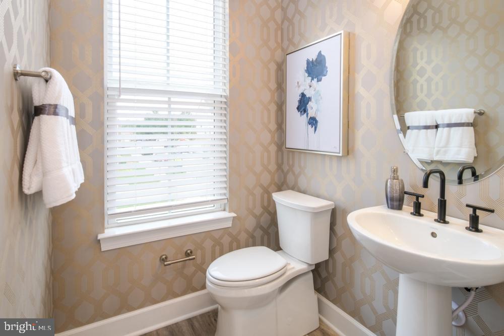 GATEWAY WEST - Residential