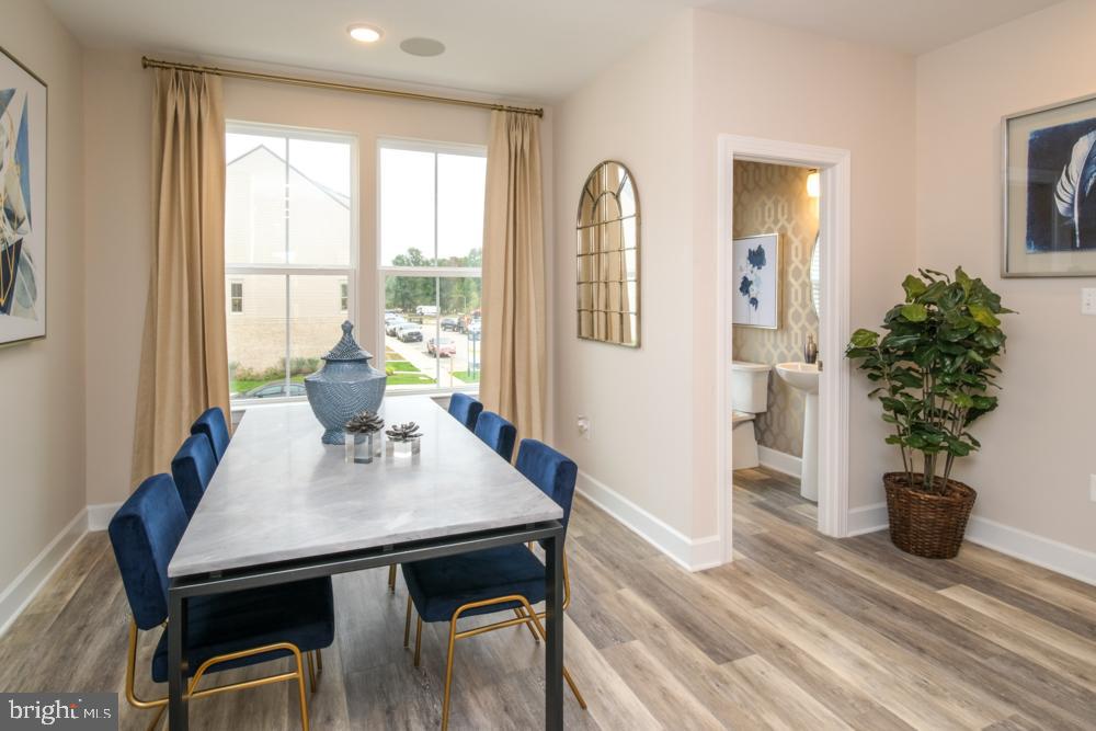 GATEWAY WEST - Residential