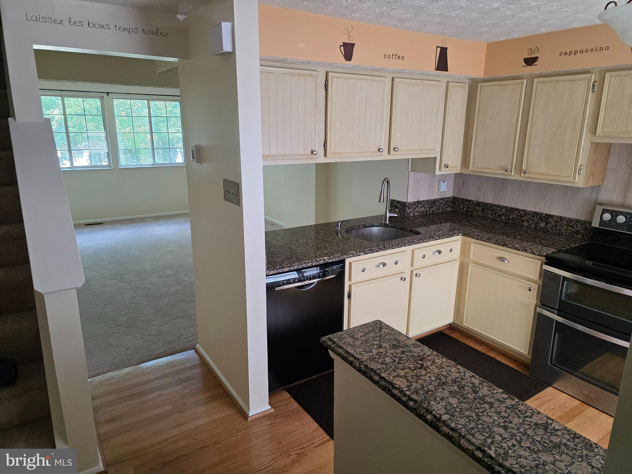 1664 HARVEST GREEN COURT