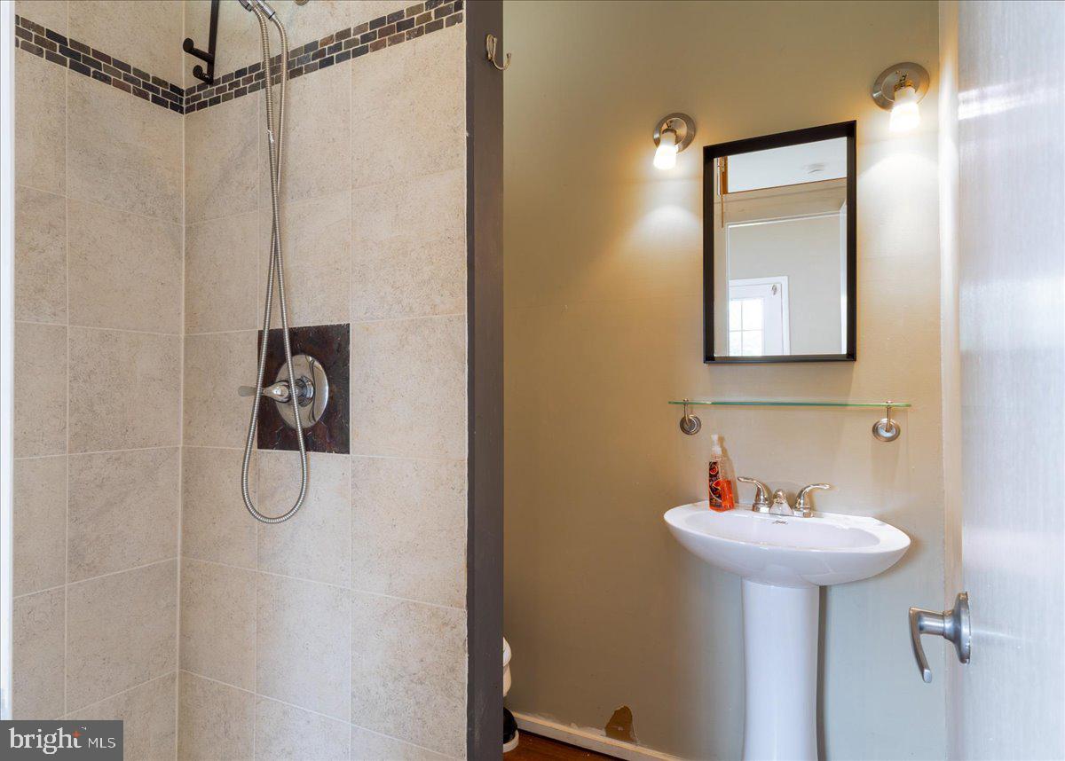 FAIRVIEW - Residential